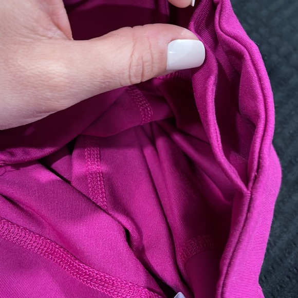 Under Armour all season gear Womens size M fitted capri legging - Picture 5 of 5